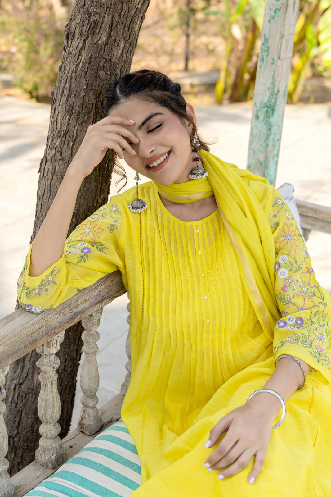 LEMON EMBRELED DRESS