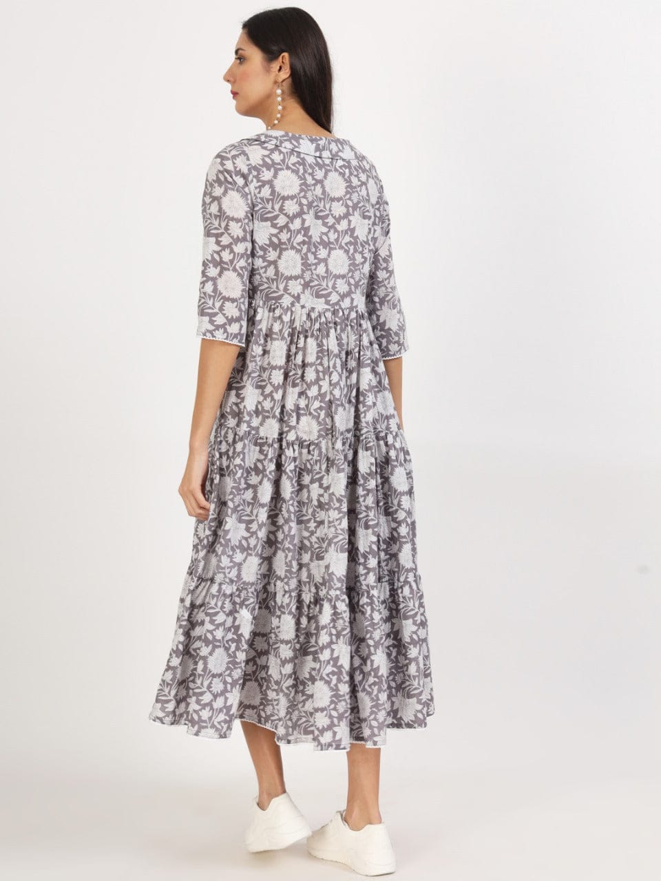Elegant Grey Blossom A-Line Dress