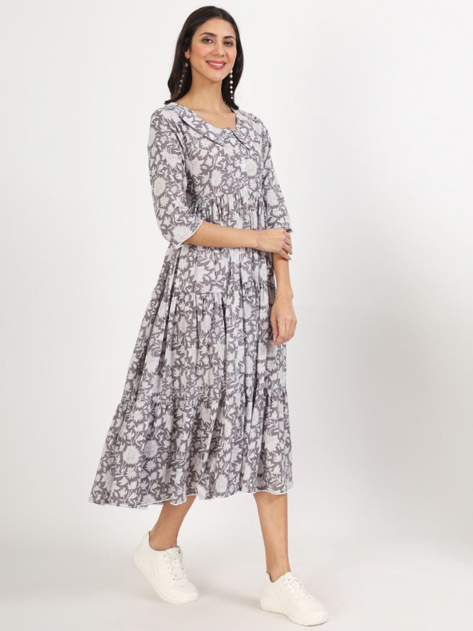 Elegant Grey Blossom A-Line Dress